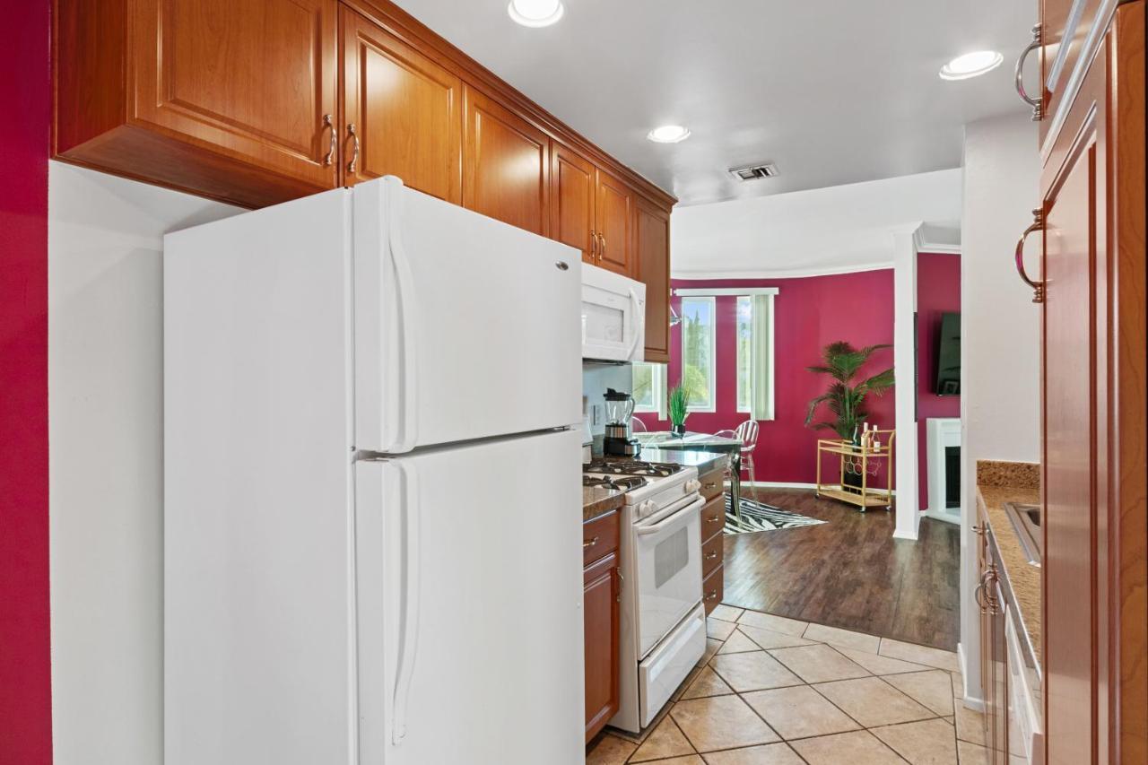 Beverly Hills Chic 2 Bed 2Bath With Patio And Parking 309 로스앤젤레스 외부 사진