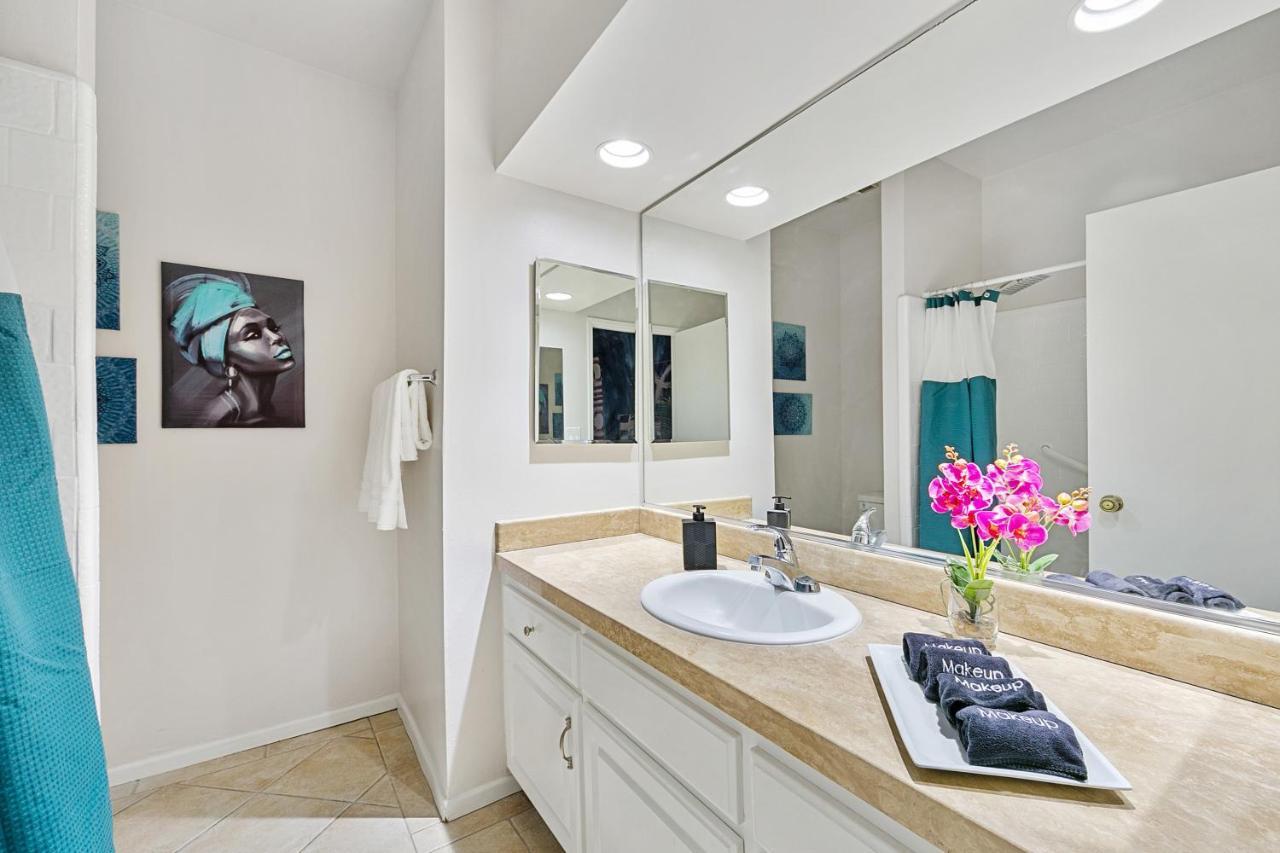 Beverly Hills Chic 2 Bed 2Bath With Patio And Parking 309 로스앤젤레스 외부 사진