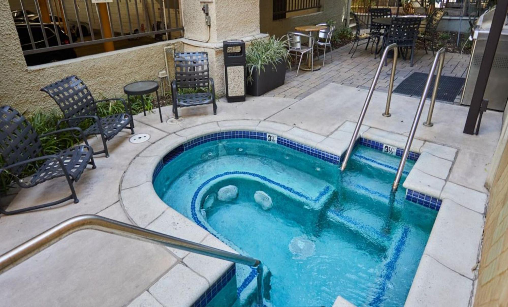 Beverly Hills Chic 2 Bed 2Bath With Patio And Parking 309 로스앤젤레스 외부 사진